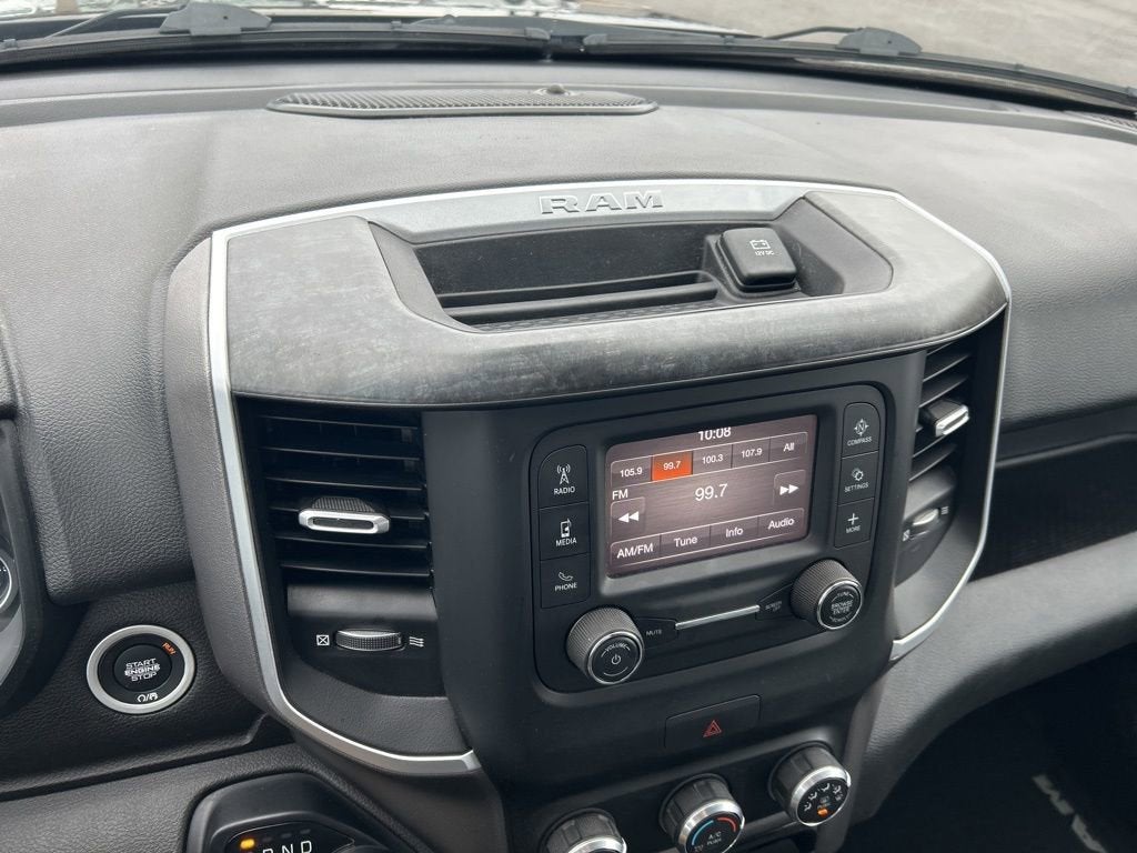 2020 RAM 1500 Big Horn Crew Cab 4x4 5'7" Box