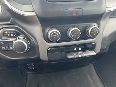 2020 RAM 1500 Big Horn Crew Cab 4x4 5'7" Box