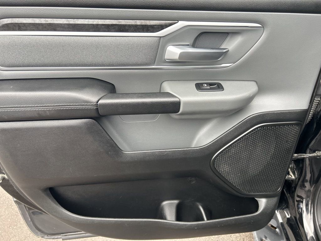 2020 RAM 1500 Big Horn Crew Cab 4x4 5'7" Box