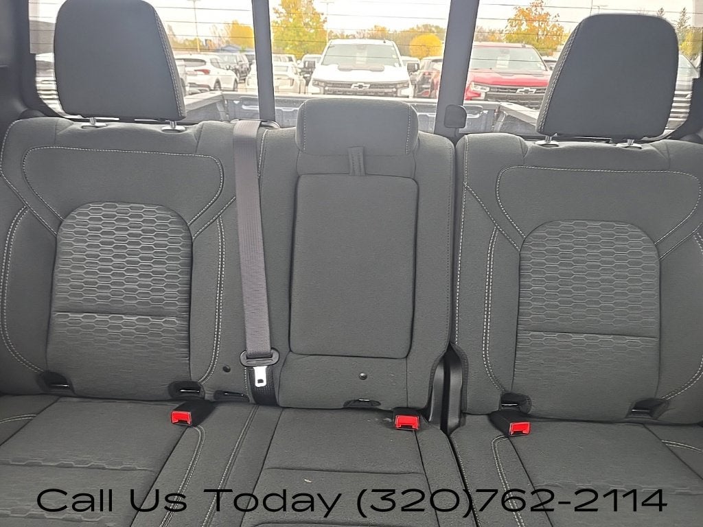 2025 RAM 1500 Big Horn Crew Cab 4x4 5'7" Box