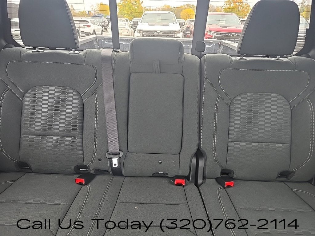 2025 RAM 1500 Big Horn Crew Cab 4x4 5'7" Box