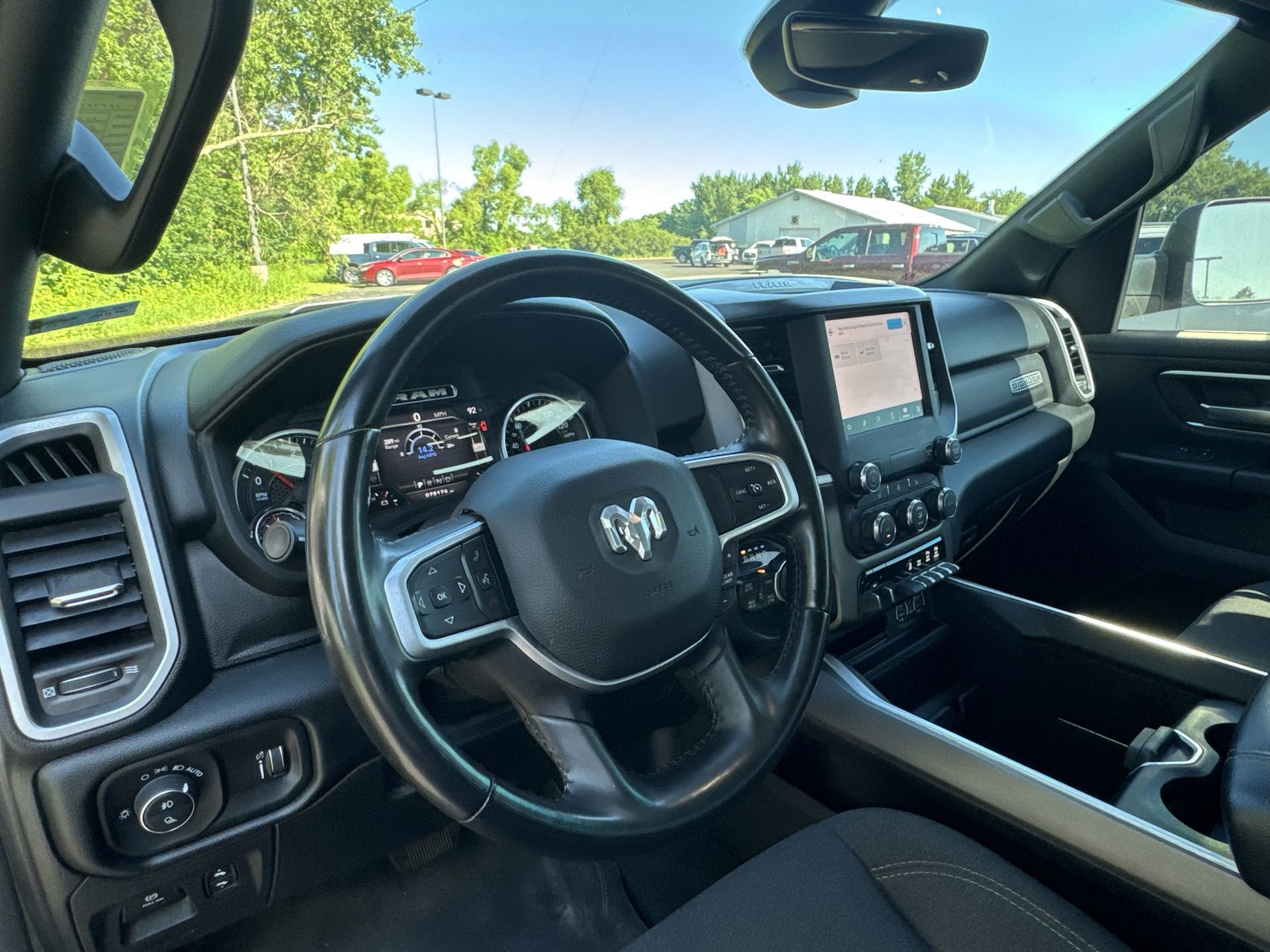 2022 RAM 1500 Big Horn Crew Cab 4x4 6'4" Box