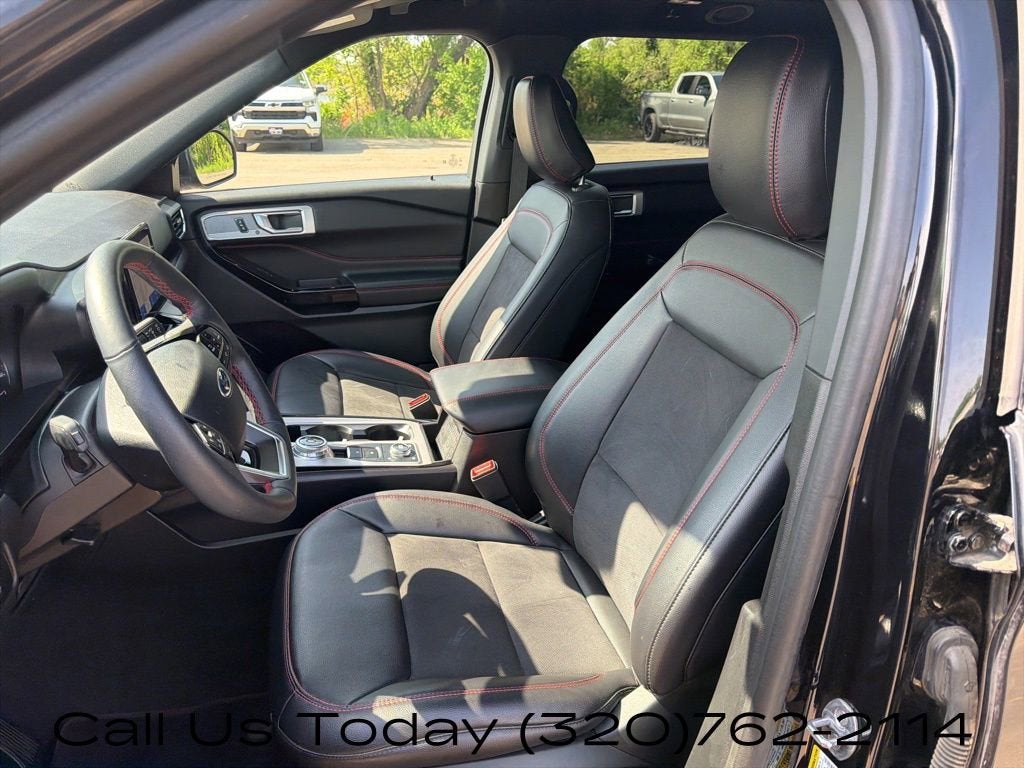 2024 Ford Explorer ST-Line