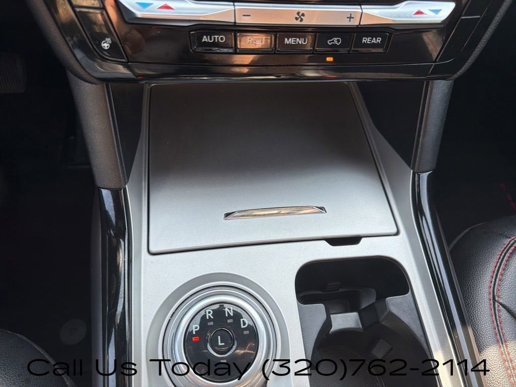 2024 Ford Explorer ST-Line