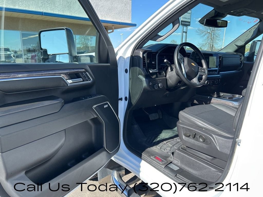 2025 Chevrolet Silverado 3500 HD LTZ