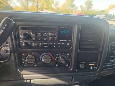 2002 Chevrolet Silverado 2500 HD LS