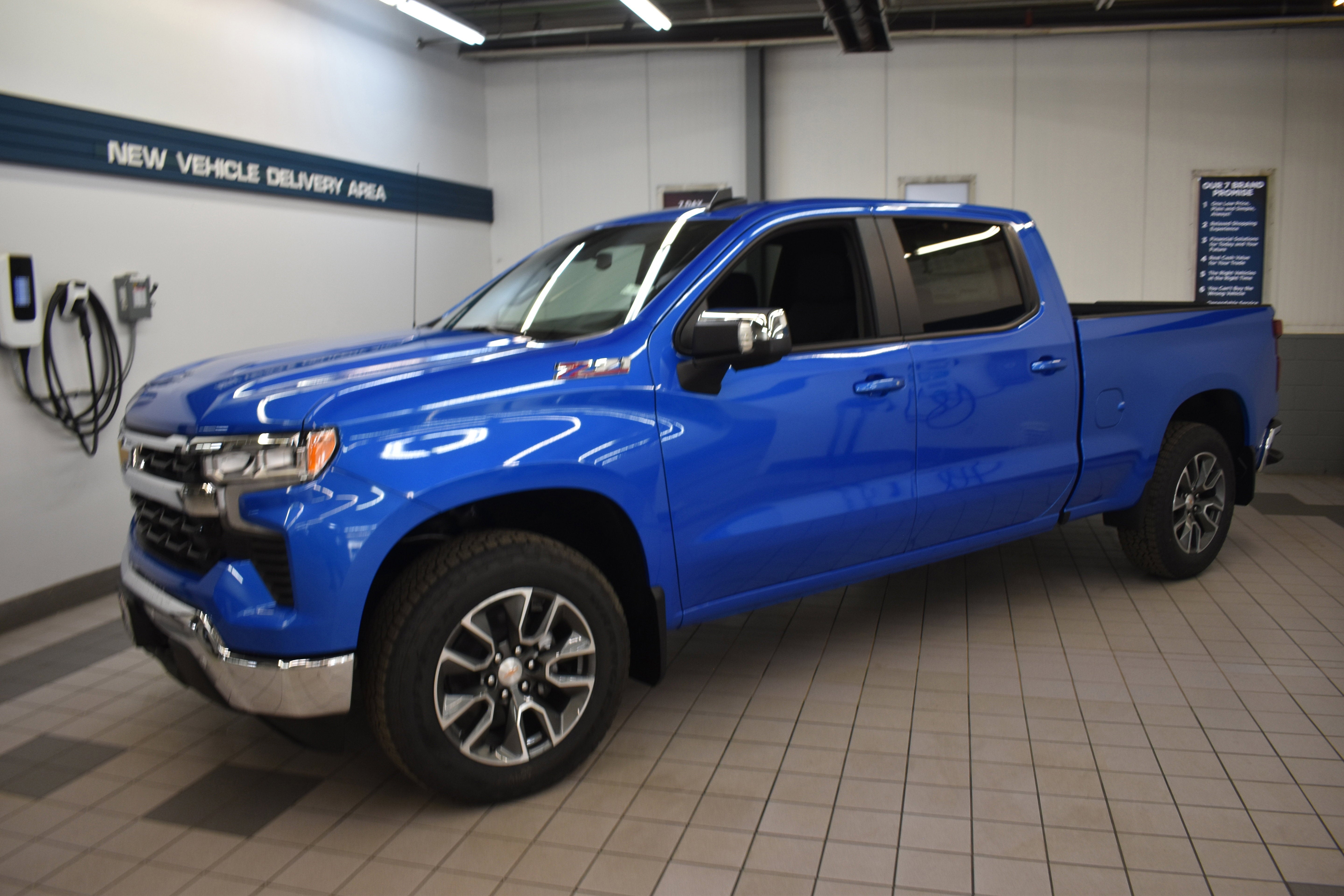 2025 Chevrolet Silverado 1500 LT