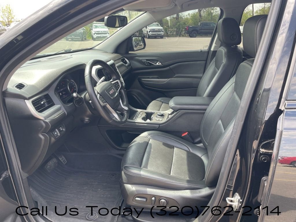2022 GMC Acadia SLT