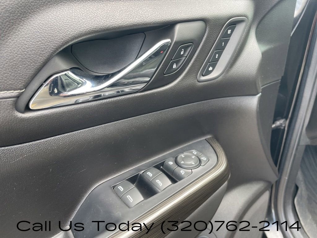 2022 GMC Acadia SLT