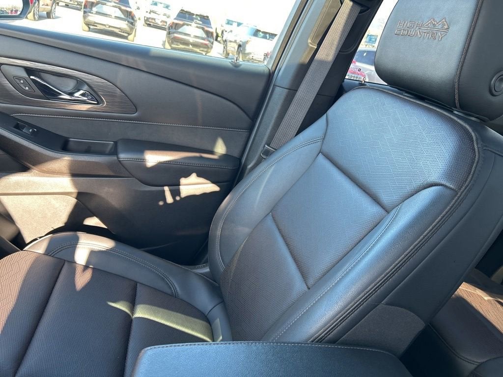 2023 Chevrolet Traverse High Country