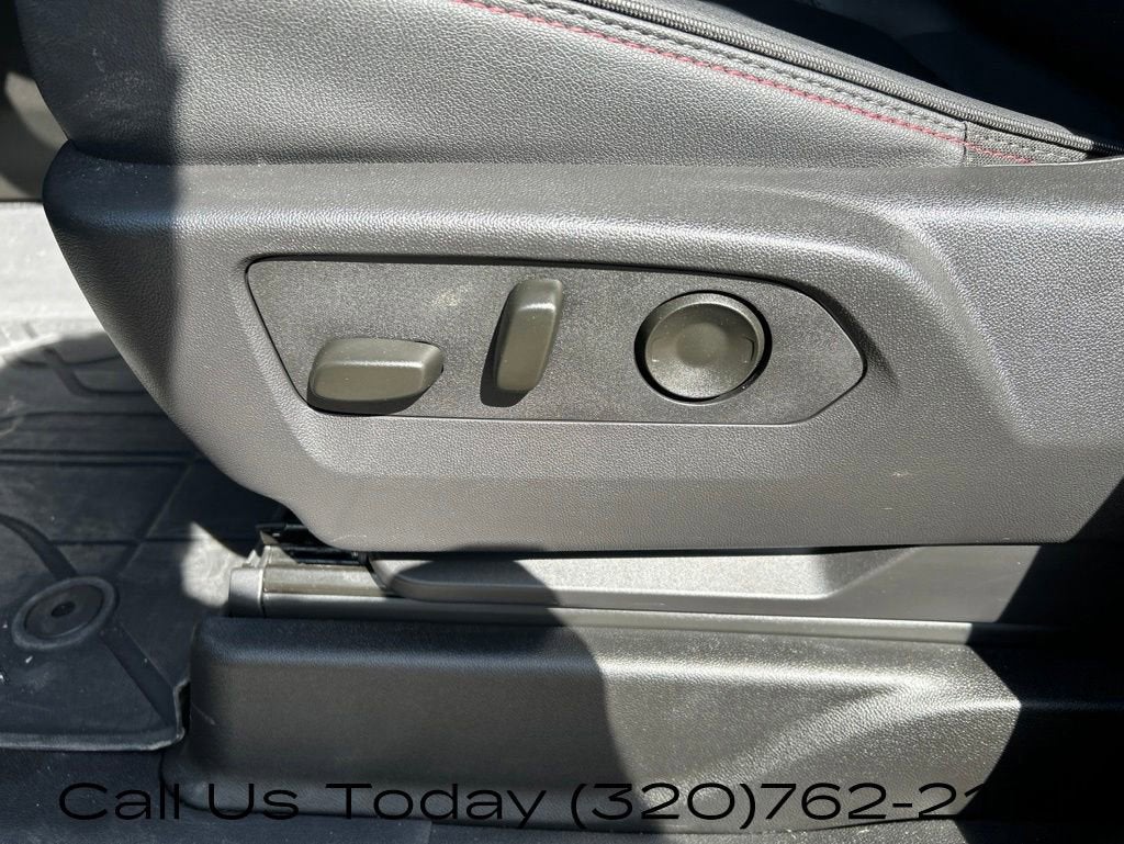 2025 Chevrolet Suburban RST