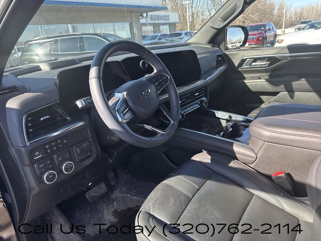 2025 Chevrolet Suburban RST