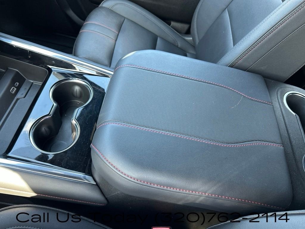 2025 Chevrolet Suburban RST