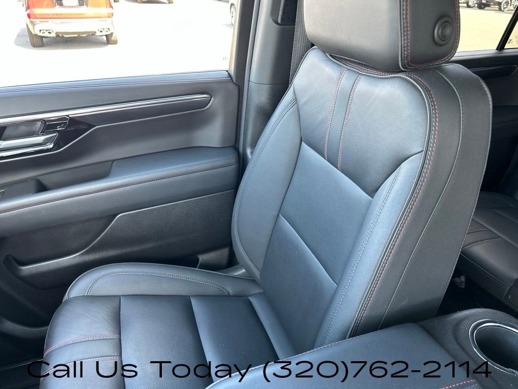 2025 Chevrolet Suburban RST