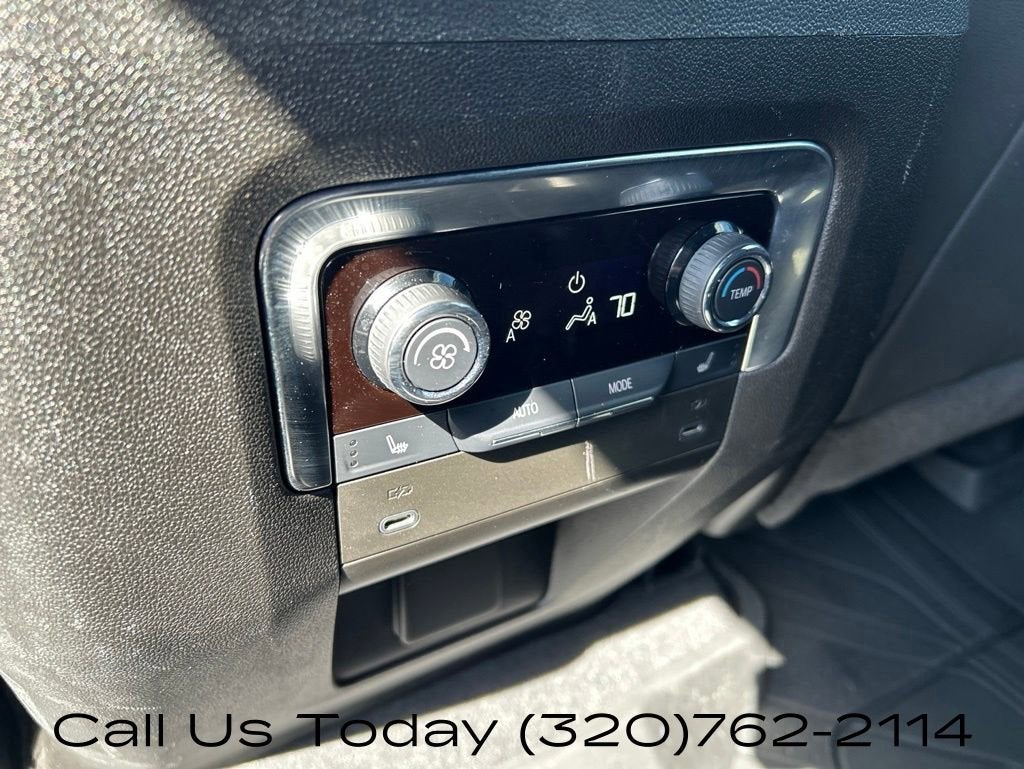 2025 Chevrolet Suburban RST