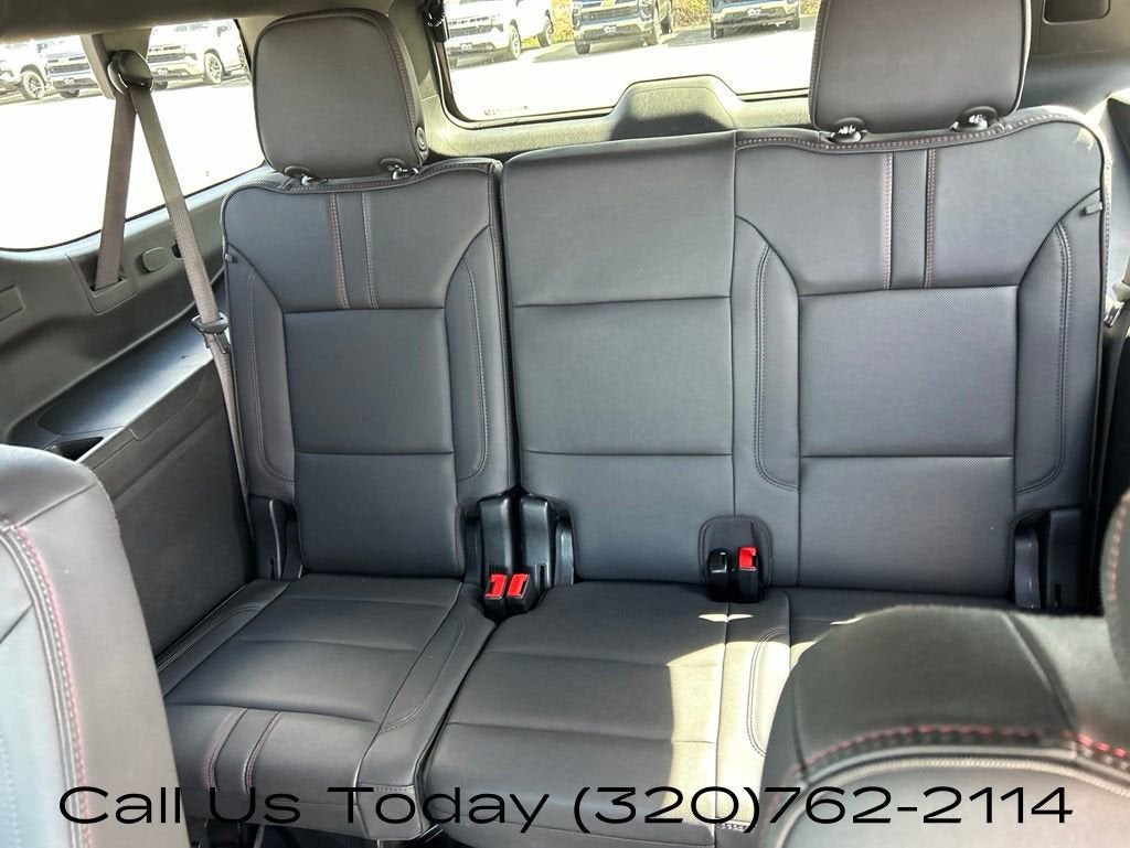 2025 Chevrolet Suburban RST