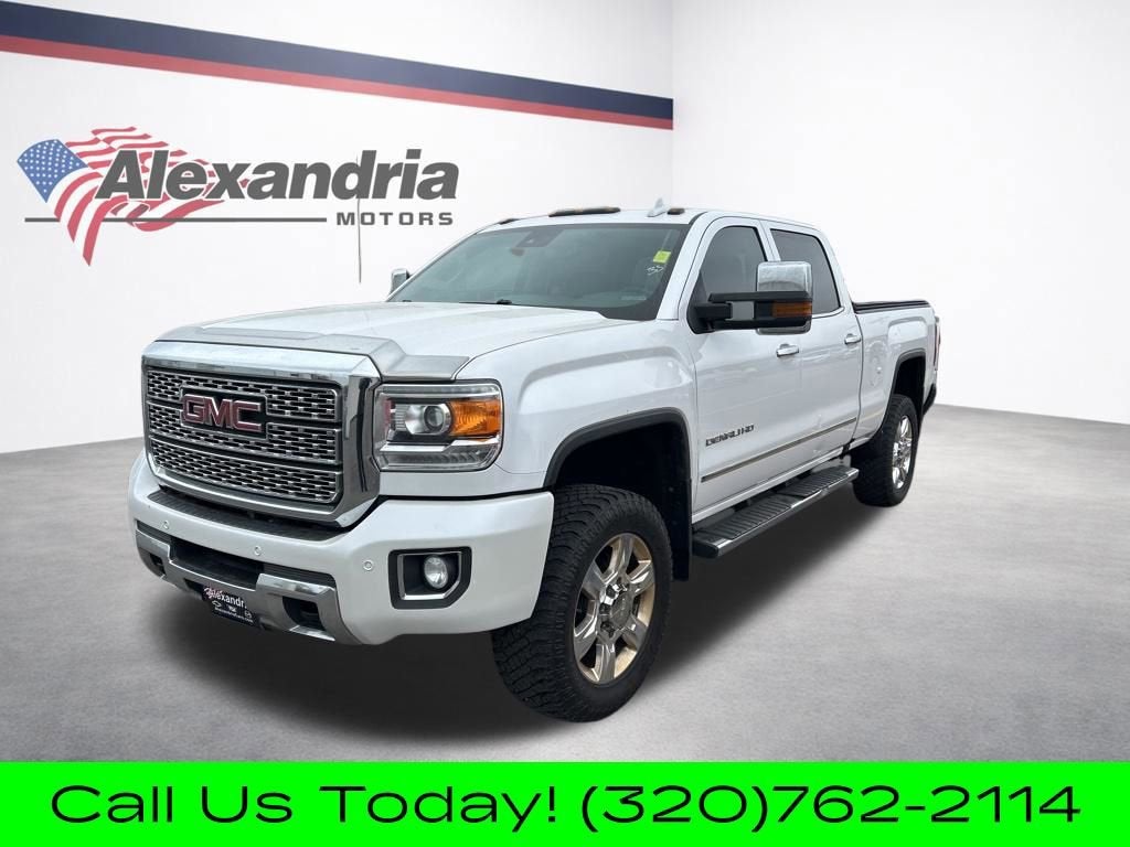 2018 GMC Sierra 4WD Crew Cab Standard Box Denali's photo