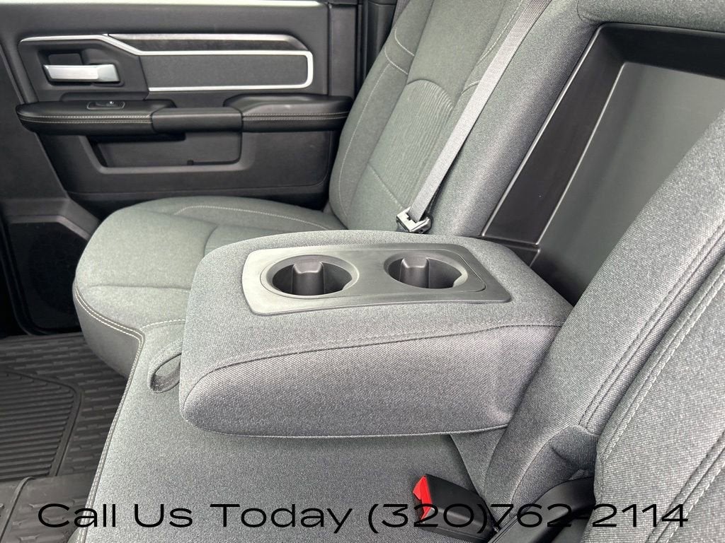 2023 RAM 3500 Big Horn Crew Cab 4x4 8' Box