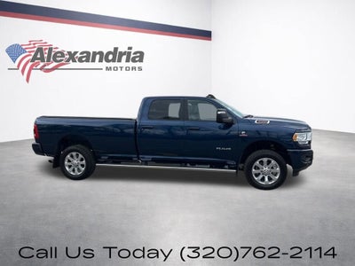 2023 RAM 3500 Big Horn Crew Cab 4x4 8' Box