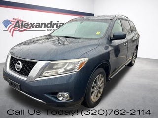 2016 Nissan Pathfinder SV
